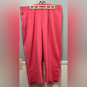 Classic Editions, Size XL Capris pink pants, 2 side pockets.